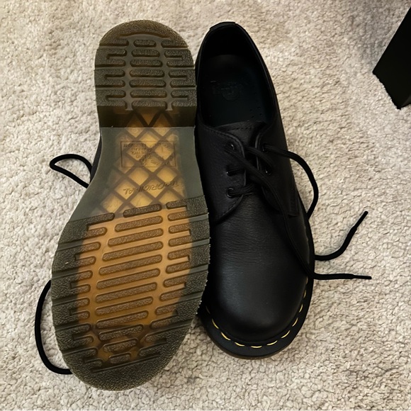 Dr Martens’s 1461 women’s Virginia leather Oxford shoes - Picture 2 of 3